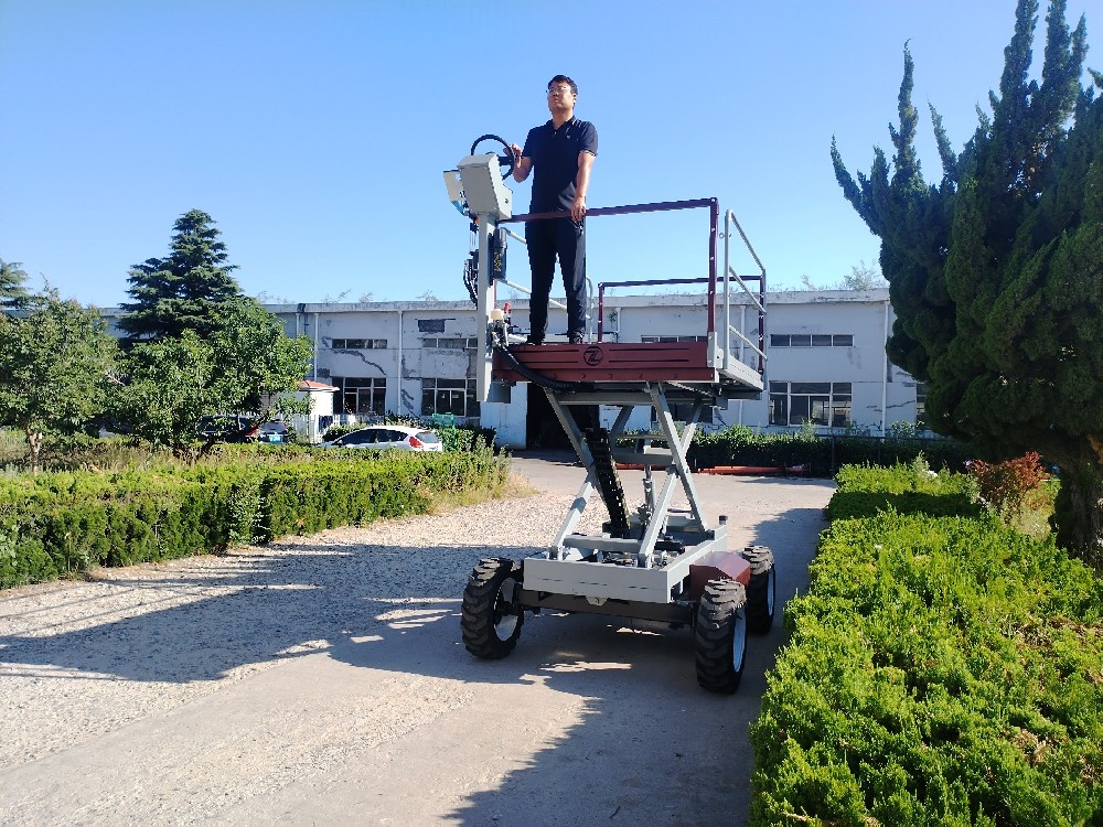 4GP-800J 电驱动 果园作业平台